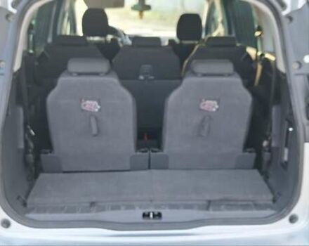 Серый Пежо 5008, объемом двигателя 1.6 л и пробегом 214 тыс. км за 6999 $, фото 22 на Automoto.ua