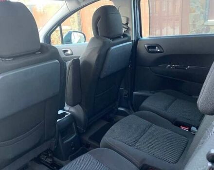 Серый Пежо 5008, объемом двигателя 2 л и пробегом 239 тыс. км за 7150 $, фото 25 на Automoto.ua