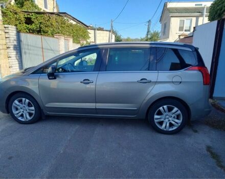 Сірий Пежо 5008, об'ємом двигуна 1.6 л та пробігом 215 тис. км за 7300 $, фото 1 на Automoto.ua