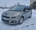 Серый Пежо 5008, объемом двигателя 1.6 л и пробегом 212 тыс. км за 6300 $, фото 1 на Automoto.ua