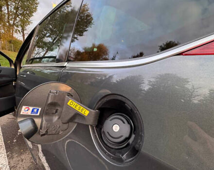 Серый Пежо 5008, объемом двигателя 2 л и пробегом 219 тыс. км за 8100 $, фото 20 на Automoto.ua