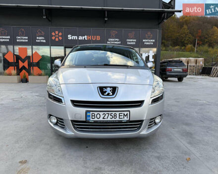 Серый Пежо 5008, объемом двигателя 1.56 л и пробегом 273 тыс. км за 7300 $, фото 1 на Automoto.ua