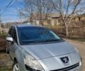 Сірий Пежо 5008, об'ємом двигуна 0.16 л та пробігом 205 тис. км за 6750 $, фото 1 на Automoto.ua