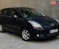 Серый Пежо 5008, объемом двигателя 1.6 л и пробегом 222 тыс. км за 7800 $, фото 1 на Automoto.ua