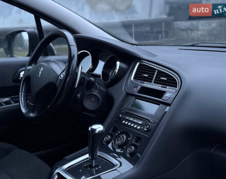 Сірий Пежо 5008, об'ємом двигуна 1.56 л та пробігом 227 тис. км за 6300 $, фото 53 на Automoto.ua