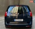 Серый Пежо 5008, объемом двигателя 1.6 л и пробегом 222 тыс. км за 7800 $, фото 7 на Automoto.ua