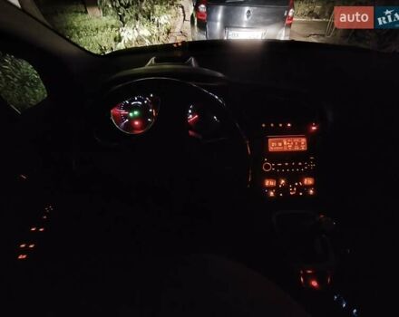 Серый Пежо 5008, объемом двигателя 2 л и пробегом 225 тыс. км за 9594 $, фото 15 на Automoto.ua