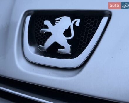 Сірий Пежо 5008, об'ємом двигуна 1.56 л та пробігом 227 тис. км за 6300 $, фото 6 на Automoto.ua