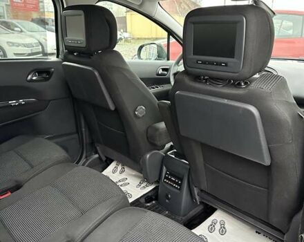 Серый Пежо 5008, объемом двигателя 1.6 л и пробегом 280 тыс. км за 7800 $, фото 14 на Automoto.ua