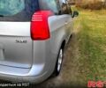 Серый Пежо 5008, объемом двигателя 1.6 л и пробегом 237 тыс. км за 7800 $, фото 1 на Automoto.ua