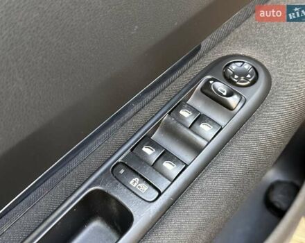 Серый Пежо 5008, объемом двигателя 1.6 л и пробегом 222 тыс. км за 7800 $, фото 25 на Automoto.ua