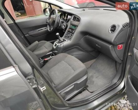 Серый Пежо 5008, объемом двигателя 2 л и пробегом 225 тыс. км за 9594 $, фото 9 на Automoto.ua
