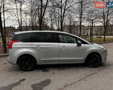 Серый Пежо 5008, объемом двигателя 1.6 л и пробегом 272 тыс. км за 7930 $, фото 5 на Automoto.ua