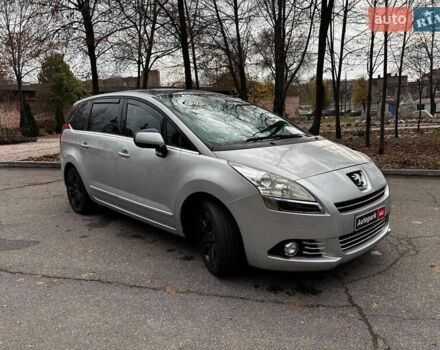 Серый Пежо 5008, объемом двигателя 1.6 л и пробегом 272 тыс. км за 7930 $, фото 6 на Automoto.ua