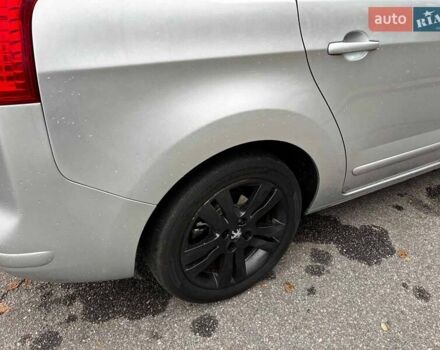 Серый Пежо 5008, объемом двигателя 1.6 л и пробегом 272 тыс. км за 7930 $, фото 11 на Automoto.ua