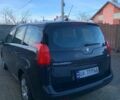 Серый Пежо 5008, объемом двигателя 2 л и пробегом 239 тыс. км за 7150 $, фото 3 на Automoto.ua