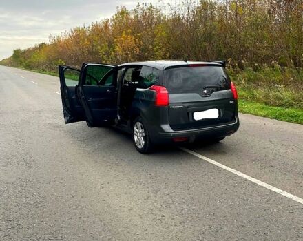 Сірий Пежо 5008, об'ємом двигуна 1.6 л та пробігом 235 тис. км за 7800 $, фото 2 на Automoto.ua