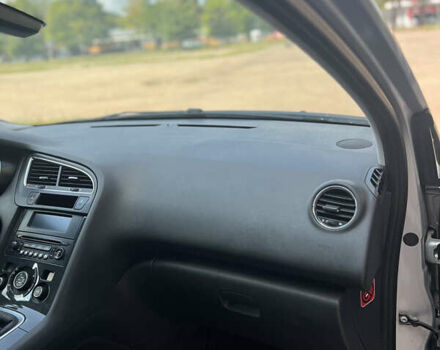 Серый Пежо 5008, объемом двигателя 1.6 л и пробегом 280 тыс. км за 6990 $, фото 11 на Automoto.ua