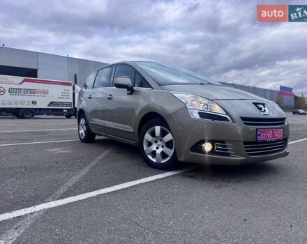 Пежо 5008 2010 в Ровно на Automoto.ua Серый Пежо 5008, объемом двигателя 2 л и пробегом 176 тыс. км за 9700 $, фото 8 на Automoto.ua
