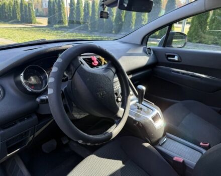 Сірий Пежо 5008, об'ємом двигуна 1.6 л та пробігом 252 тис. км за 7300 $, фото 9 на Automoto.ua