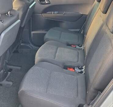 Серый Пежо 5008, объемом двигателя 1.6 л и пробегом 214 тыс. км за 6999 $, фото 18 на Automoto.ua