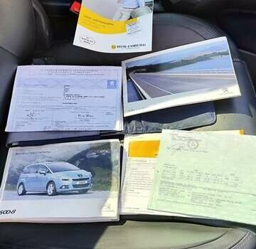 Серый Пежо 5008, объемом двигателя 1.6 л и пробегом 180 тыс. км за 8100 $, фото 5 на Automoto.ua