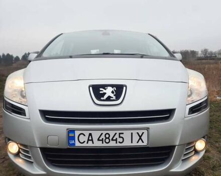 Серый Пежо 5008, объемом двигателя 1.6 л и пробегом 239 тыс. км за 8700 $, фото 4 на Automoto.ua