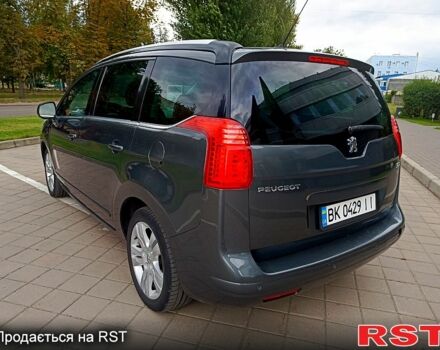 Серый Пежо 5008, объемом двигателя 1.6 л и пробегом 188 тыс. км за 7800 $, фото 2 на Automoto.ua