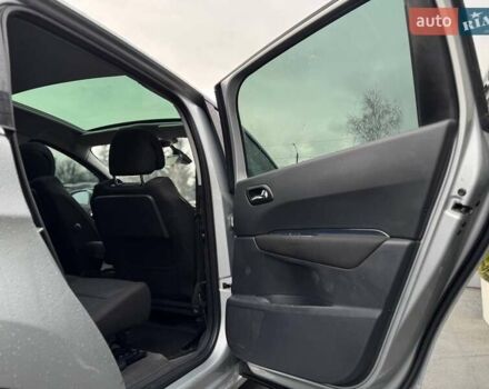 Серый Пежо 5008, объемом двигателя 1.6 л и пробегом 232 тыс. км за 6600 $, фото 44 на Automoto.ua