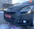 Серый Пежо 5008, объемом двигателя 1.6 л и пробегом 191 тыс. км за 7850 $, фото 16 на Automoto.ua