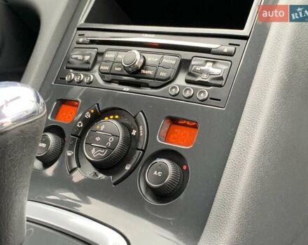 Серый Пежо 5008, объемом двигателя 1.6 л и пробегом 276 тыс. км за 7999 $, фото 40 на Automoto.ua