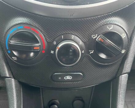 Серый Пежо 5008, объемом двигателя 2 л и пробегом 302 тыс. км за 8990 $, фото 21 на Automoto.ua