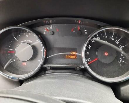 Серый Пежо 5008, объемом двигателя 1.6 л и пробегом 239 тыс. км за 8700 $, фото 7 на Automoto.ua