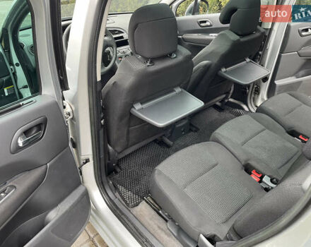 Серый Пежо 5008, объемом двигателя 2 л и пробегом 218 тыс. км за 8600 $, фото 18 на Automoto.ua