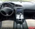 Серый Пежо 5008, объемом двигателя 1.6 л и пробегом 188 тыс. км за 7800 $, фото 3 на Automoto.ua