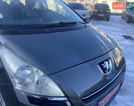 Серый Пежо 5008, объемом двигателя 1.6 л и пробегом 191 тыс. км за 7850 $, фото 17 на Automoto.ua