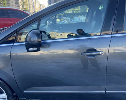 Серый Пежо 5008, объемом двигателя 1.6 л и пробегом 191 тыс. км за 7850 $, фото 13 на Automoto.ua