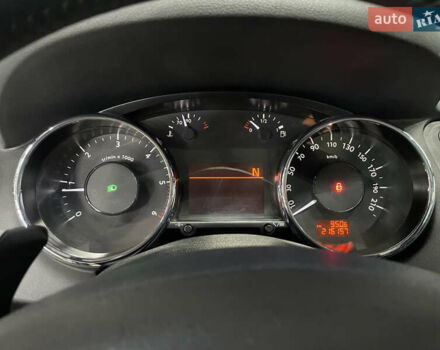 Серый Пежо 5008, объемом двигателя 1.6 л и пробегом 211 тыс. км за 9800 $, фото 49 на Automoto.ua