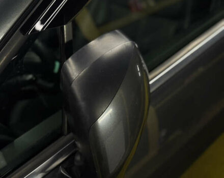 Серый Пежо 5008, объемом двигателя 2 л и пробегом 258 тыс. км за 9700 $, фото 4 на Automoto.ua