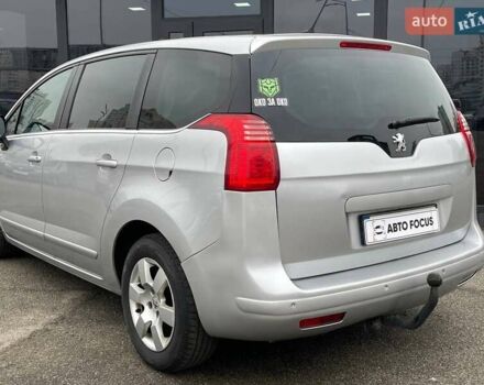 Серый Пежо 5008, объемом двигателя 2 л и пробегом 302 тыс. км за 8990 $, фото 5 на Automoto.ua