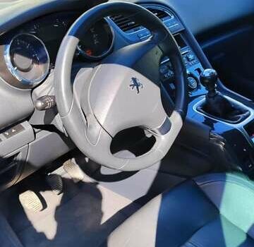 Серый Пежо 5008, объемом двигателя 1.6 л и пробегом 180 тыс. км за 8100 $, фото 42 на Automoto.ua