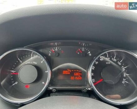 Серый Пежо 5008, объемом двигателя 2 л и пробегом 302 тыс. км за 8990 $, фото 20 на Automoto.ua