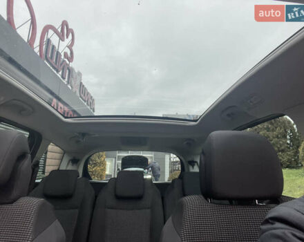 Серый Пежо 5008, объемом двигателя 2 л и пробегом 218 тыс. км за 8600 $, фото 4 на Automoto.ua