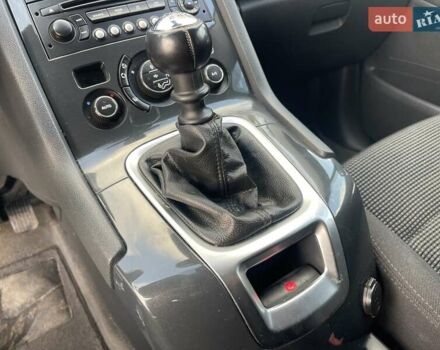 Серый Пежо 5008, объемом двигателя 1.6 л и пробегом 250 тыс. км за 6600 $, фото 5 на Automoto.ua