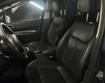 Серый Пежо 5008, объемом двигателя 2 л и пробегом 258 тыс. км за 9700 $, фото 13 на Automoto.ua