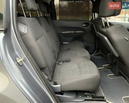 Серый Пежо 5008, объемом двигателя 1.6 л и пробегом 276 тыс. км за 7999 $, фото 32 на Automoto.ua