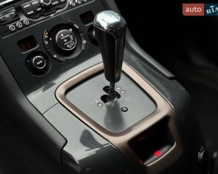 Серый Пежо 5008, объемом двигателя 1.6 л и пробегом 232 тыс. км за 6600 $, фото 22 на Automoto.ua