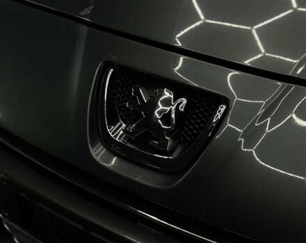 Серый Пежо 5008, объемом двигателя 2 л и пробегом 258 тыс. км за 9700 $, фото 3 на Automoto.ua