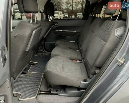 Серый Пежо 5008, объемом двигателя 1.6 л и пробегом 276 тыс. км за 7999 $, фото 27 на Automoto.ua