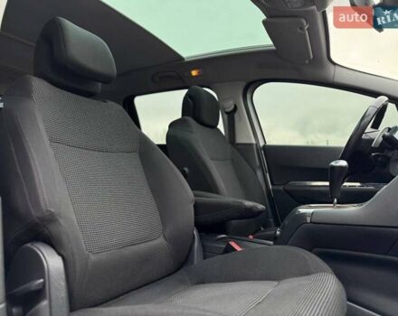 Серый Пежо 5008, объемом двигателя 1.6 л и пробегом 232 тыс. км за 6600 $, фото 48 на Automoto.ua